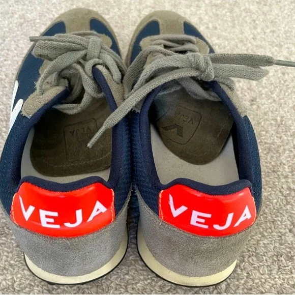 Veja Rio Branco - Navy and Olive Green Sneakers - Picture 2 of 6